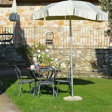 Apartment Tuscan Retreat In Montalceto